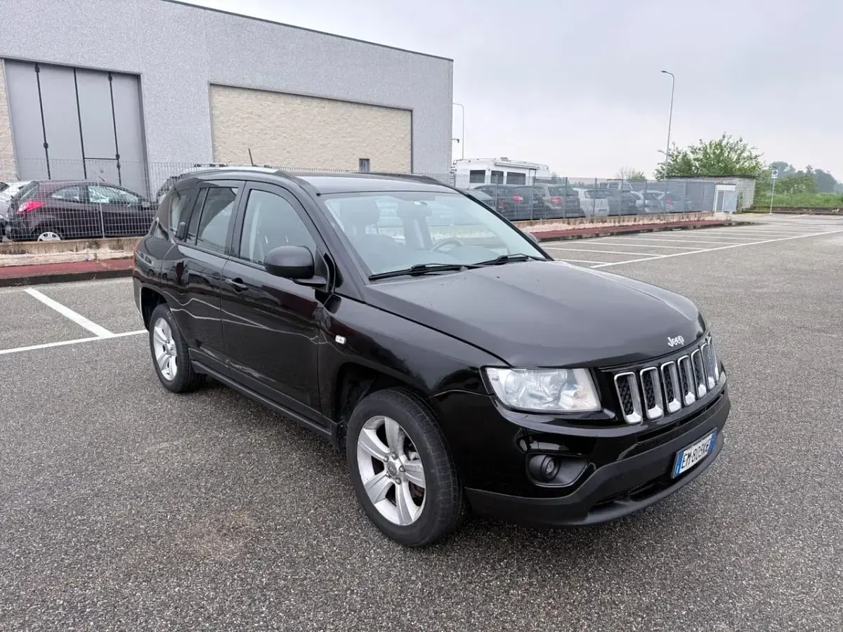 Usata Jeep Compass Limited 135 CV (99 kW) 2012 Nero SUV