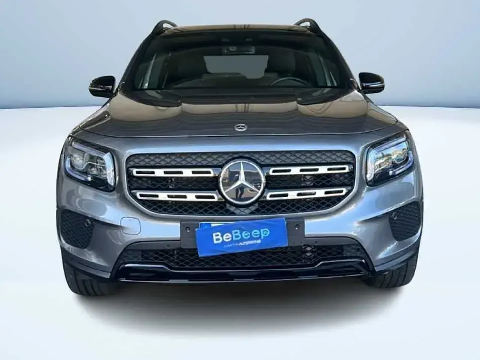 Usata Mercedes GLB200 150 CV (110 kW) 2021 Grigio SUV