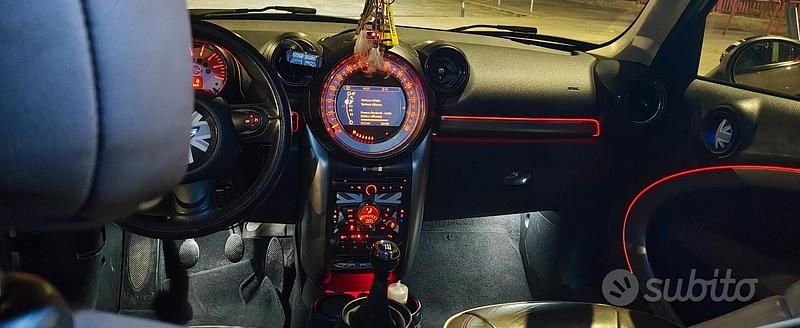 Usata Mini Countryman 90 CV (66 kW) 2014 Marrone SUV