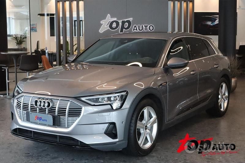 Usata Audi e-tron Ambiente 300 kW (408 CV) 2022 Grigio SUV