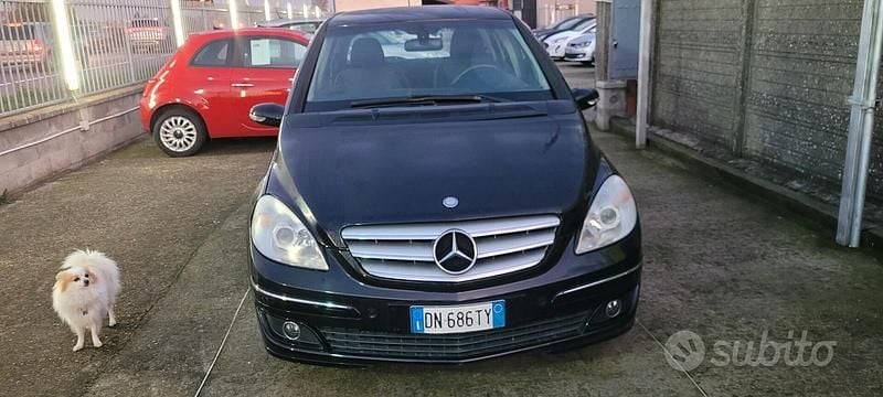 Usata Mercedes B180 109 CV (80 kW) 2007 Nero Monovolume