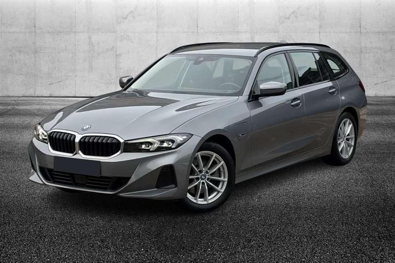 Usata BMW 330e 292 CV (214 kW) 2022 Grigio Station wagon