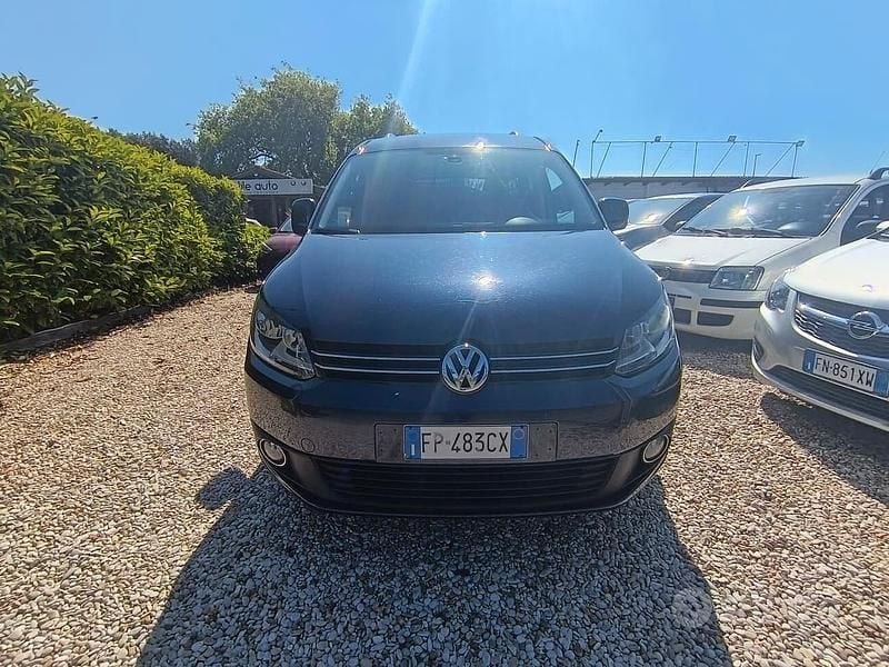 Usata VW Caddy Highline 102 CV (75 kW) 2012 Blu Monovolume