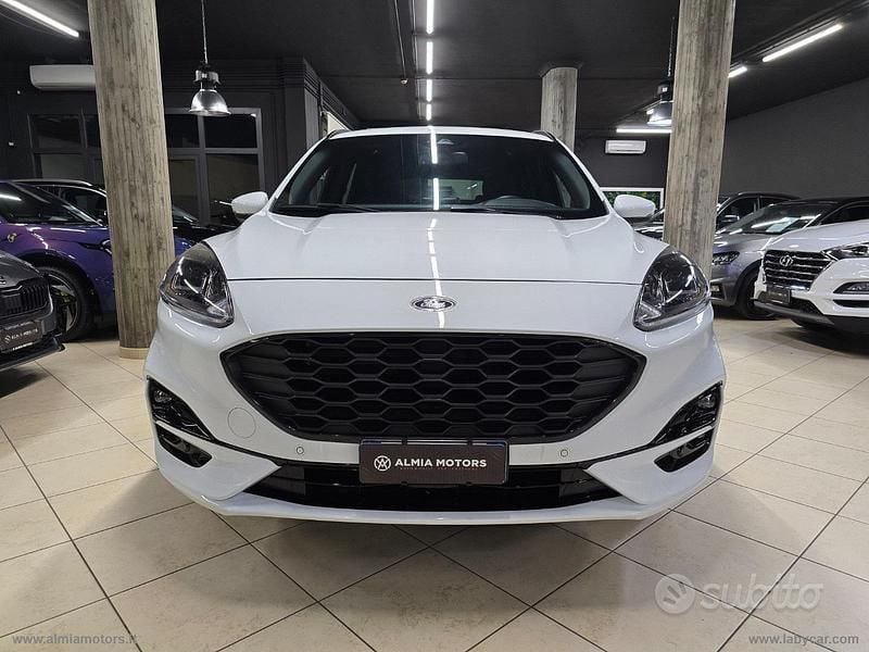 Usata Ford Kuga ST-Line 120 CV (88 kW) 2023 Bianco SUV