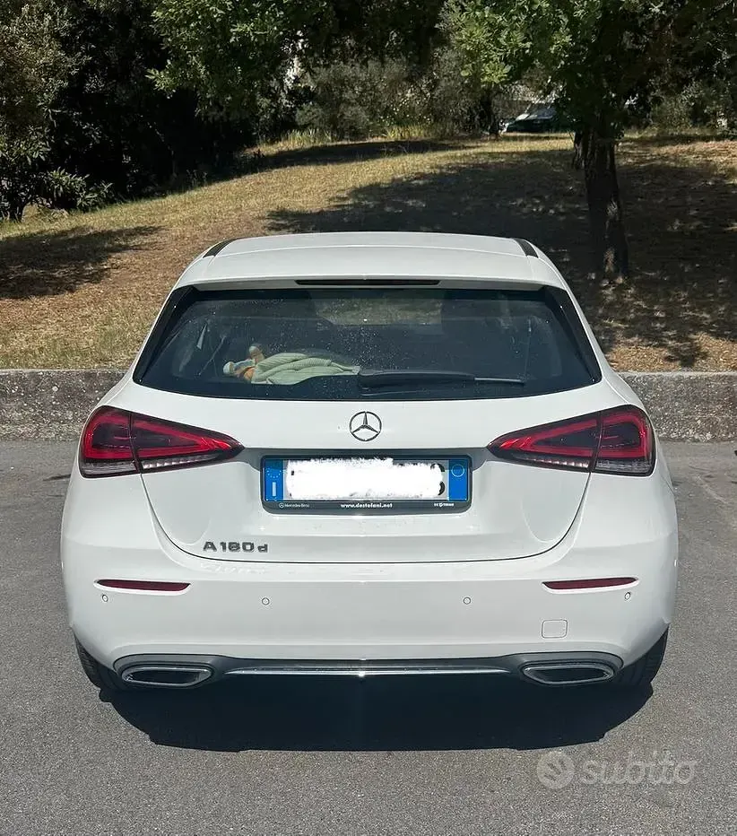 Usata Mercedes A180 Business 116 CV (85 kW) 2019 Bianco Berlina