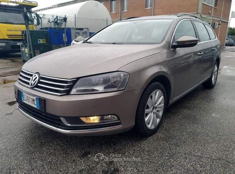 Usata VW Passat Comfortline 150 CV (110 kW) 2011 Marrone Station wagon