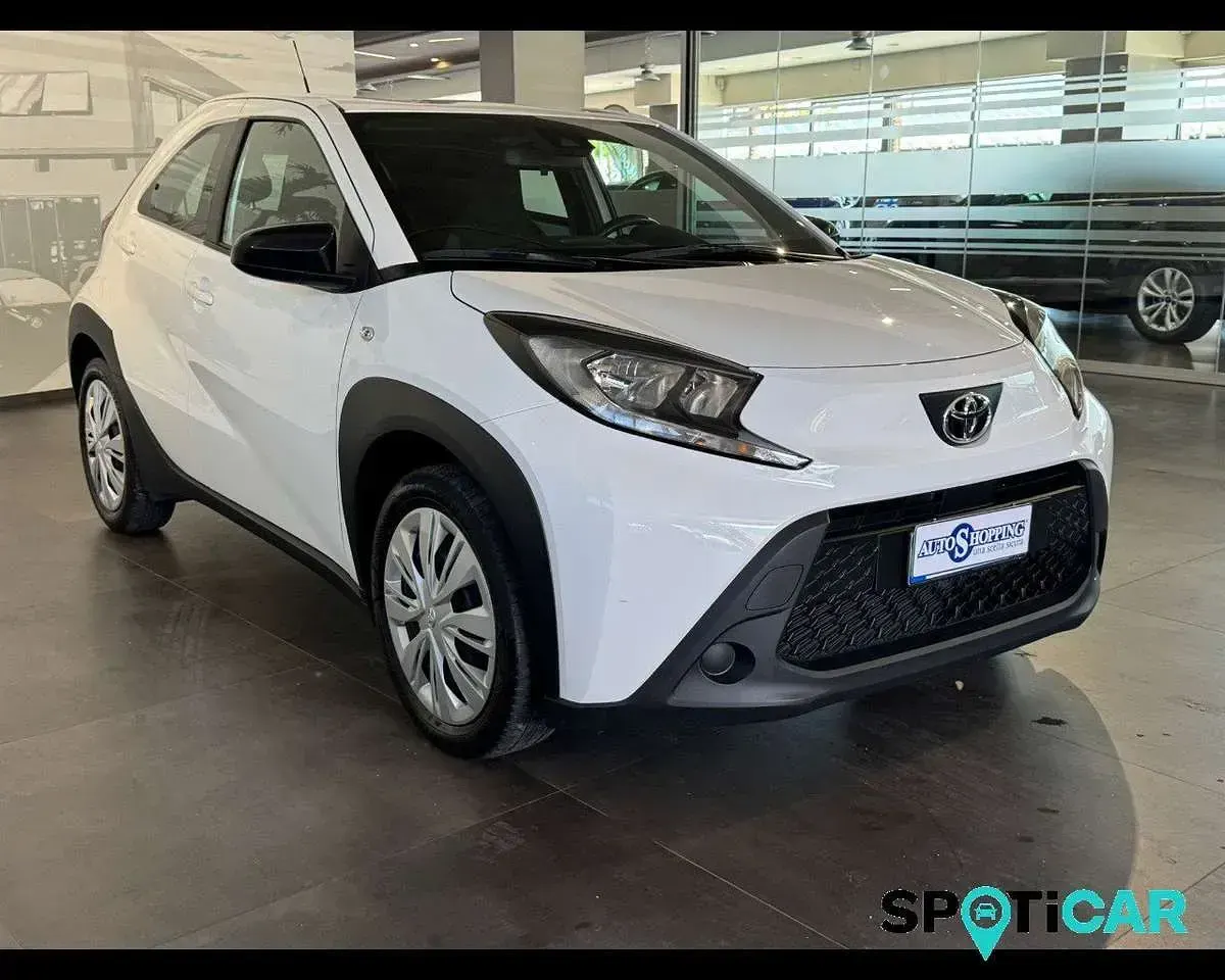 Usata Toyota Aygo X Active 72 CV (52 kW) 2024 Bianco SUV
