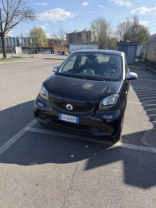 Usata Smart ForFour Passion 71 CV (52 kW) 2015 Nero Utilitaria