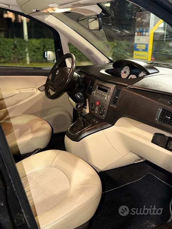 Usata Lancia Musa 95 CV (69 kW) 2006 Nero Monovolume