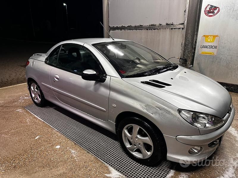 Usata Peugeot 206 80 CV (58 kW) 2001 Grigio Cabrio