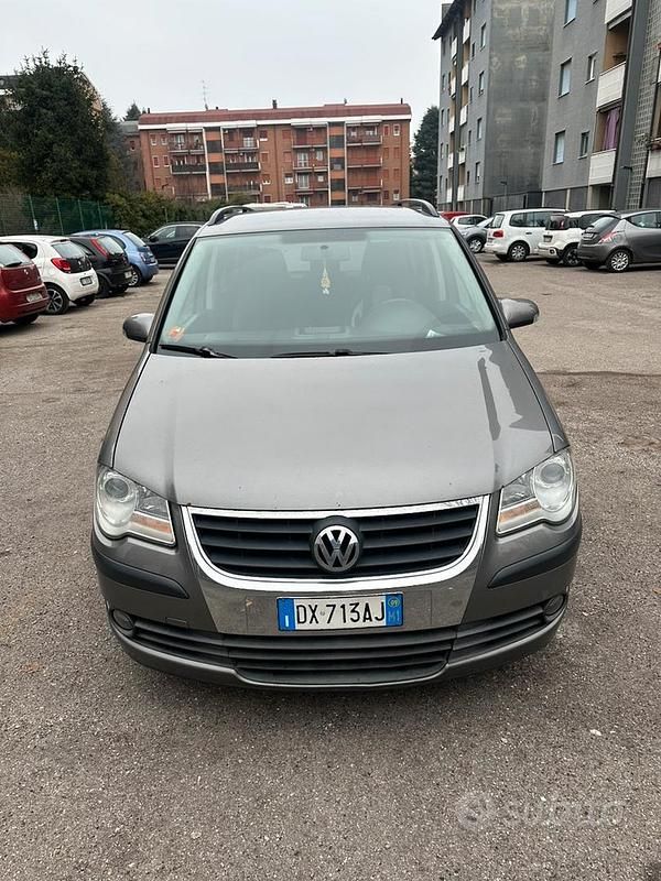 Usata VW Touran 2009 Grigio Monovolume
