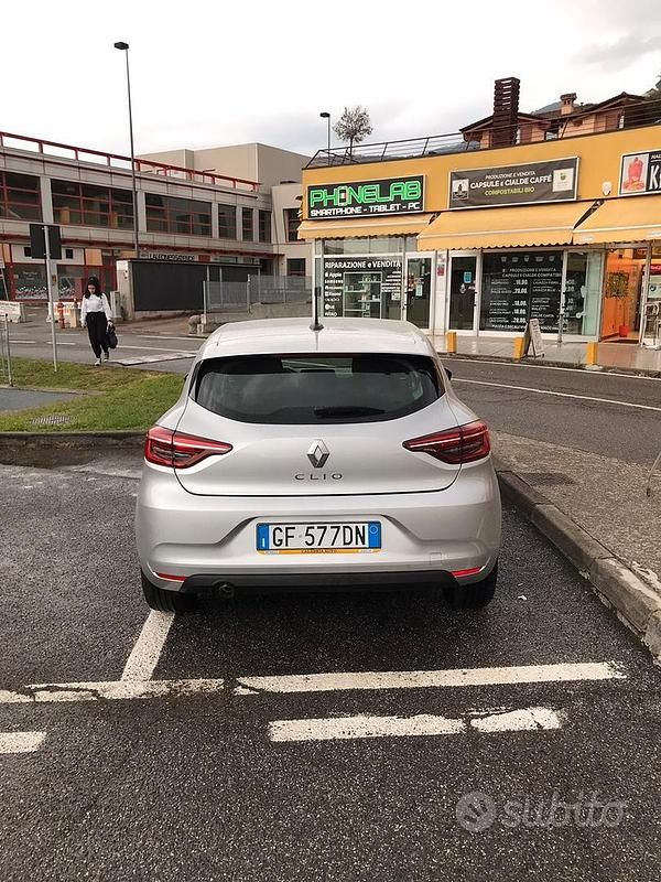 Usata Renault Clio V 100 CV (73 kW) 2021 Grigio Utilitaria