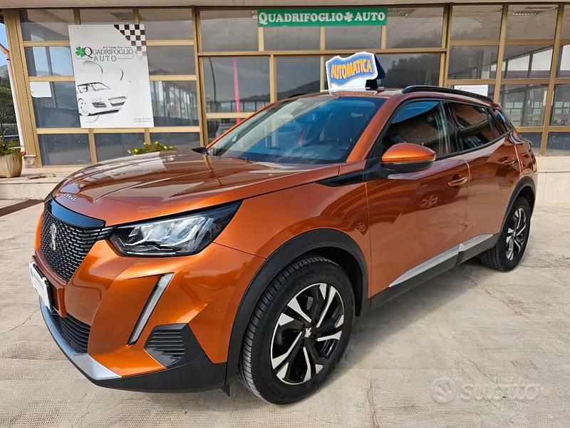 Usata Peugeot 2008 Allure 130 CV (95 kW) 2021 Marrone SUV