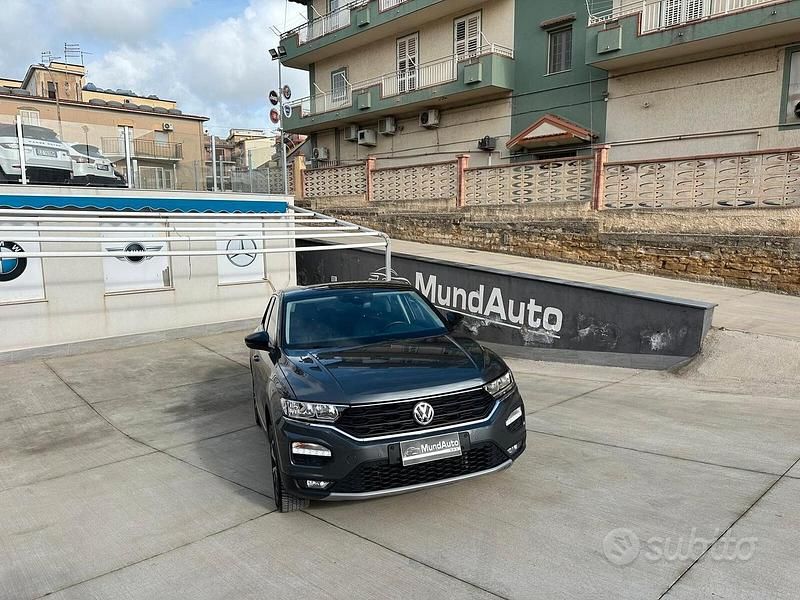 Usata VW T-Roc Style 150 CV (110 kW) 2019 Grigio SUV