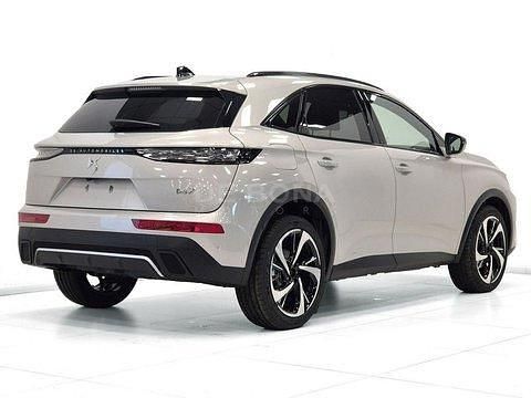 Grigio Nuova 2025 DS Automobiles DS7 Crossback SUV | 39.900 € (Cara) - Immagine 1/4