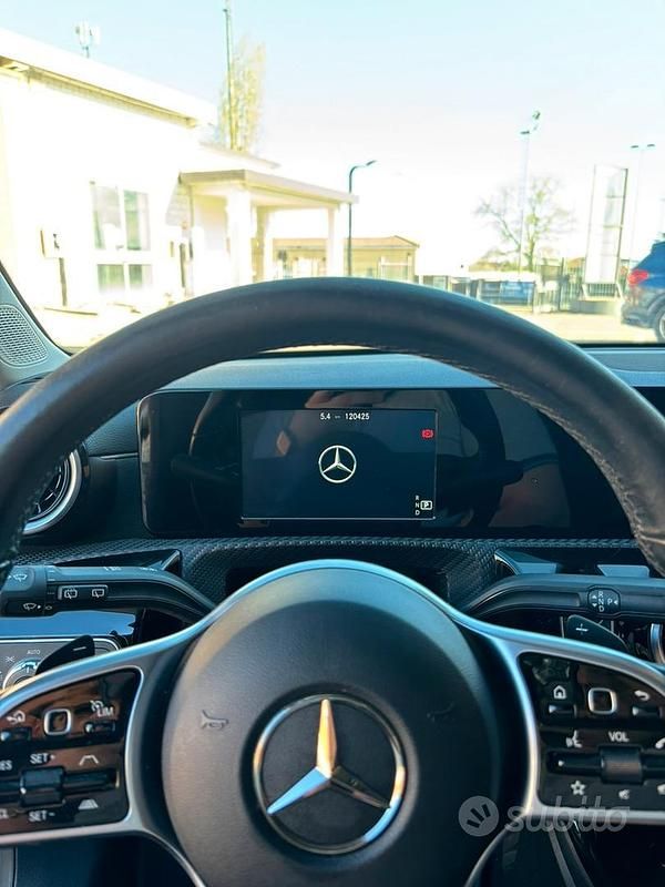 Usata Mercedes CLA200 148 CV (108 kW) 2021 Bianco Station wagon