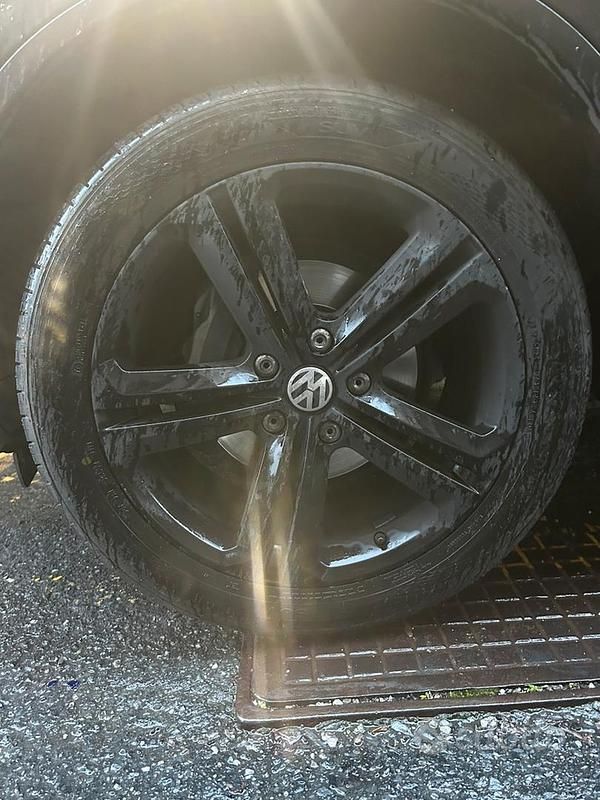 Usata VW Touareg 204 CV (150 kW) 2021 Nero SUV