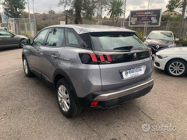 Usata Peugeot 3008 Business-Line 119 CV (87 kW) 2018 Grigio SUV