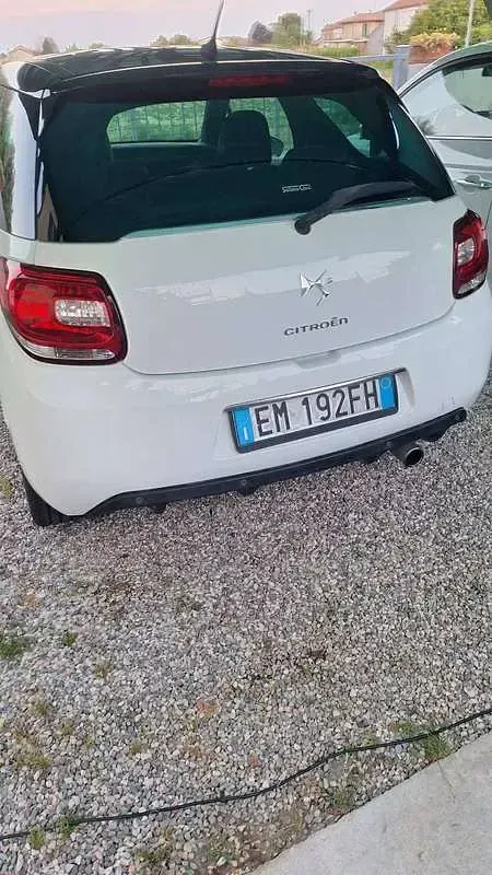 Usata Citroën DS3 Chic 95 CV (69 kW) 2012 Bianco Berlina