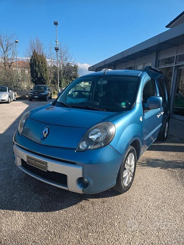 Usata Renault Kangoo 90 CV (66 kW) 2012 Blu Monovolume