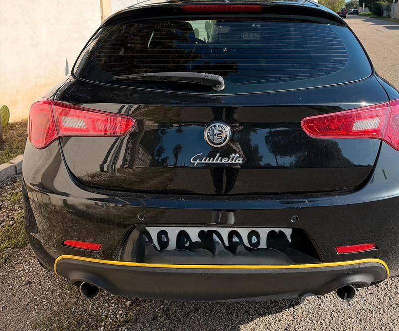 Usata Alfa Romeo Giulietta Exclusive 150 CV (110 kW) 2014 Nero Utilitaria