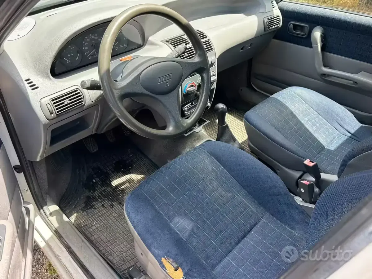 Usata Fiat Punto 63 CV (46 kW) 1996 Bianco Berlina