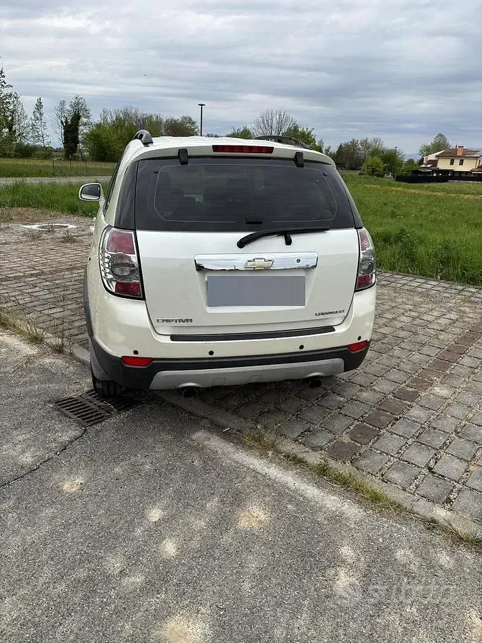 Usata Chevrolet Captiva 163 CV (119 kW) 2011 Bianco SUV