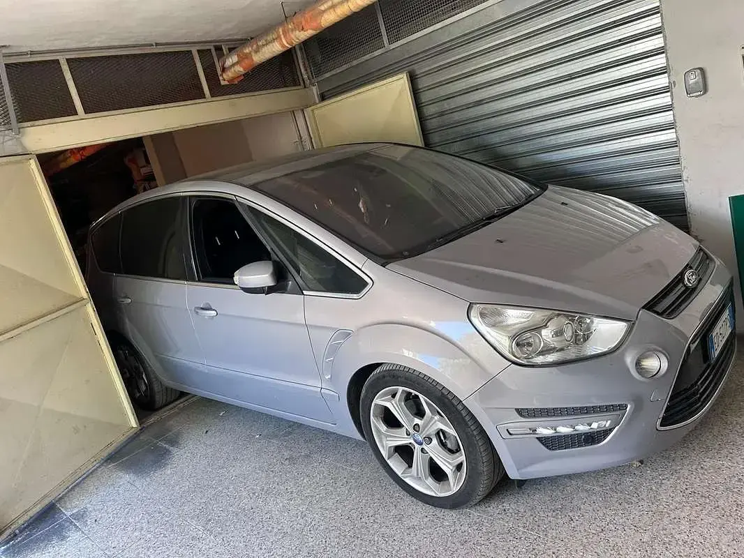 Usata Ford S-MAX Titanium 163 CV (119 kW) 2010 Monovolume