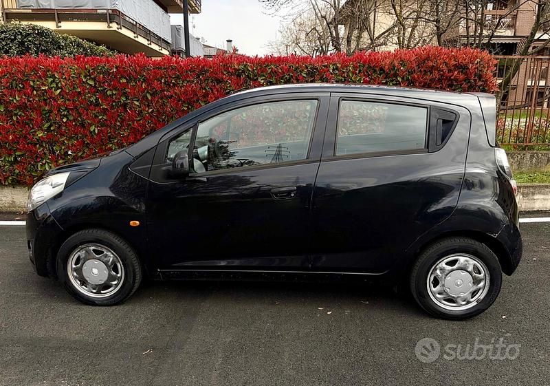 Usata Chevrolet Spark LS 67 CV (49 kW) 2011 Nero Utilitaria