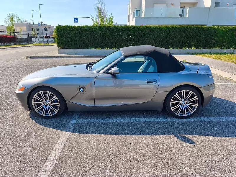 Usata BMW Z4 231 CV (169 kW) 2003 Grigio Cabrio