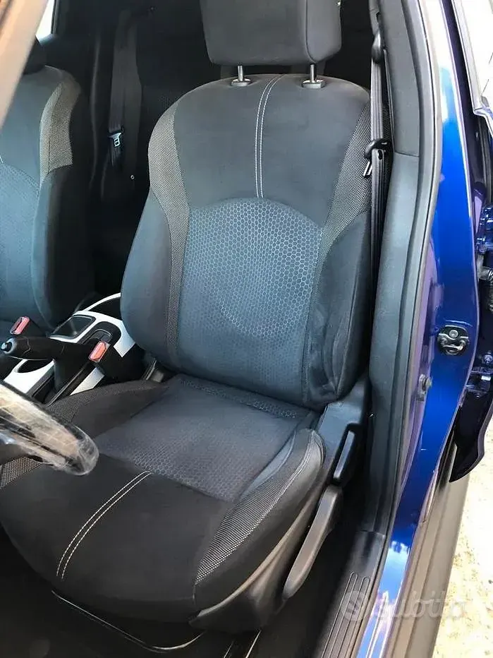 Usata Nissan Juke Acenta 115 CV (84 kW) 2015 Blu SUV