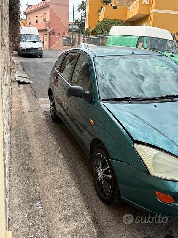 Usata Ford Focus 2001 Verde Berlina