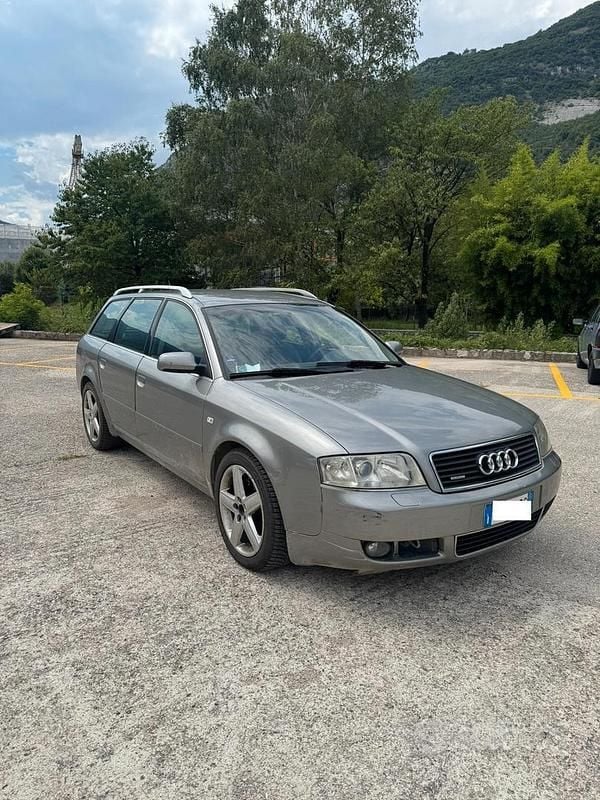 Grigio Usata 2004 Audi A6 Station wagon | 700 € - Immagine 1/4