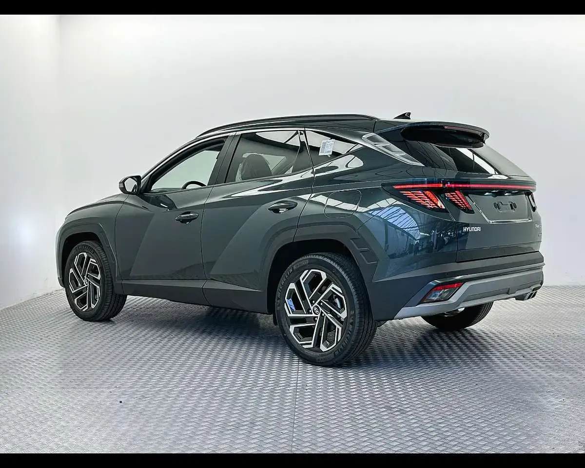 Nuova Hyundai Tucson 179 CV (131 kW) 2026 Cypress green pearl SUV