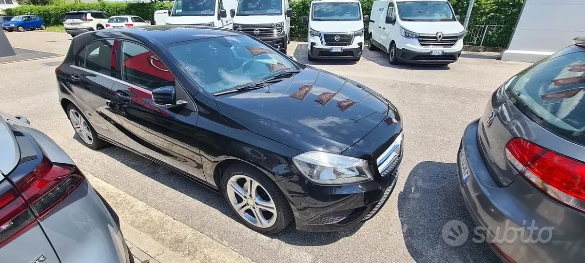 Usata Mercedes A180 109 CV (80 kW) 2015 Nero Utilitaria