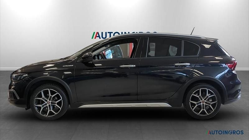 Usata Fiat Tipo Cross 101 CV (74 kW) 2022 Nero Berlina