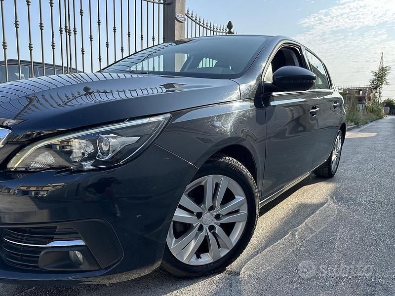 Usata Peugeot 308 Allure 131 CV (96 kW) 2018 Blu Berlina