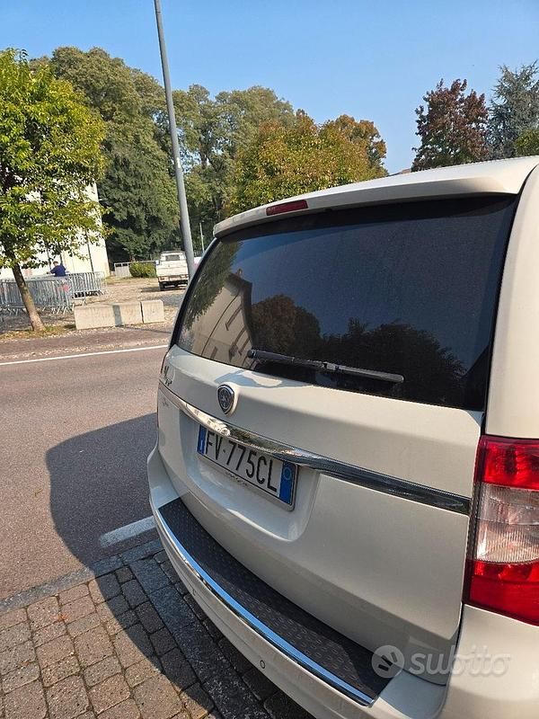 Usata Lancia Voyager 163 CV (119 kW) 2019 Bianco Monovolume