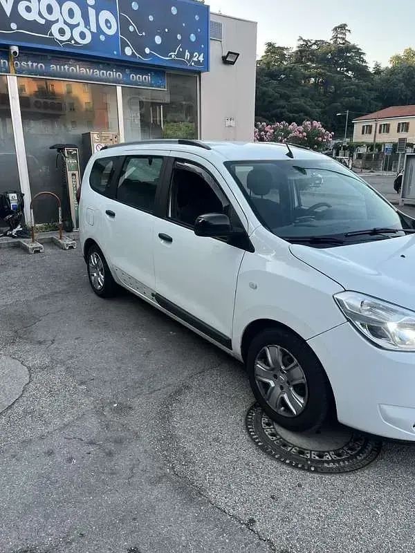 Usata Dacia Lodgy Comfort 116 CV (85 kW) 2020 Bianco Monovolume