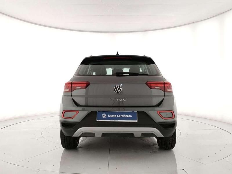 Usata VW T-Roc Life 116 CV (85 kW) 2025 Grigio SUV