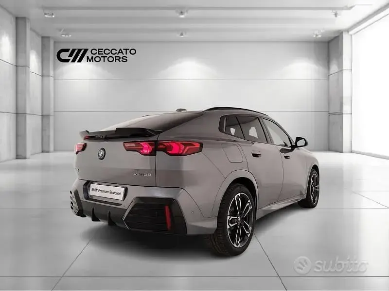 Usata BMW iX2 M Sport 103 kW (141 CV) 2025 Grigio SUV
