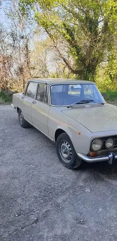 Usata Alfa Romeo 1750 114 CV (83 kW) 1970 Berlina