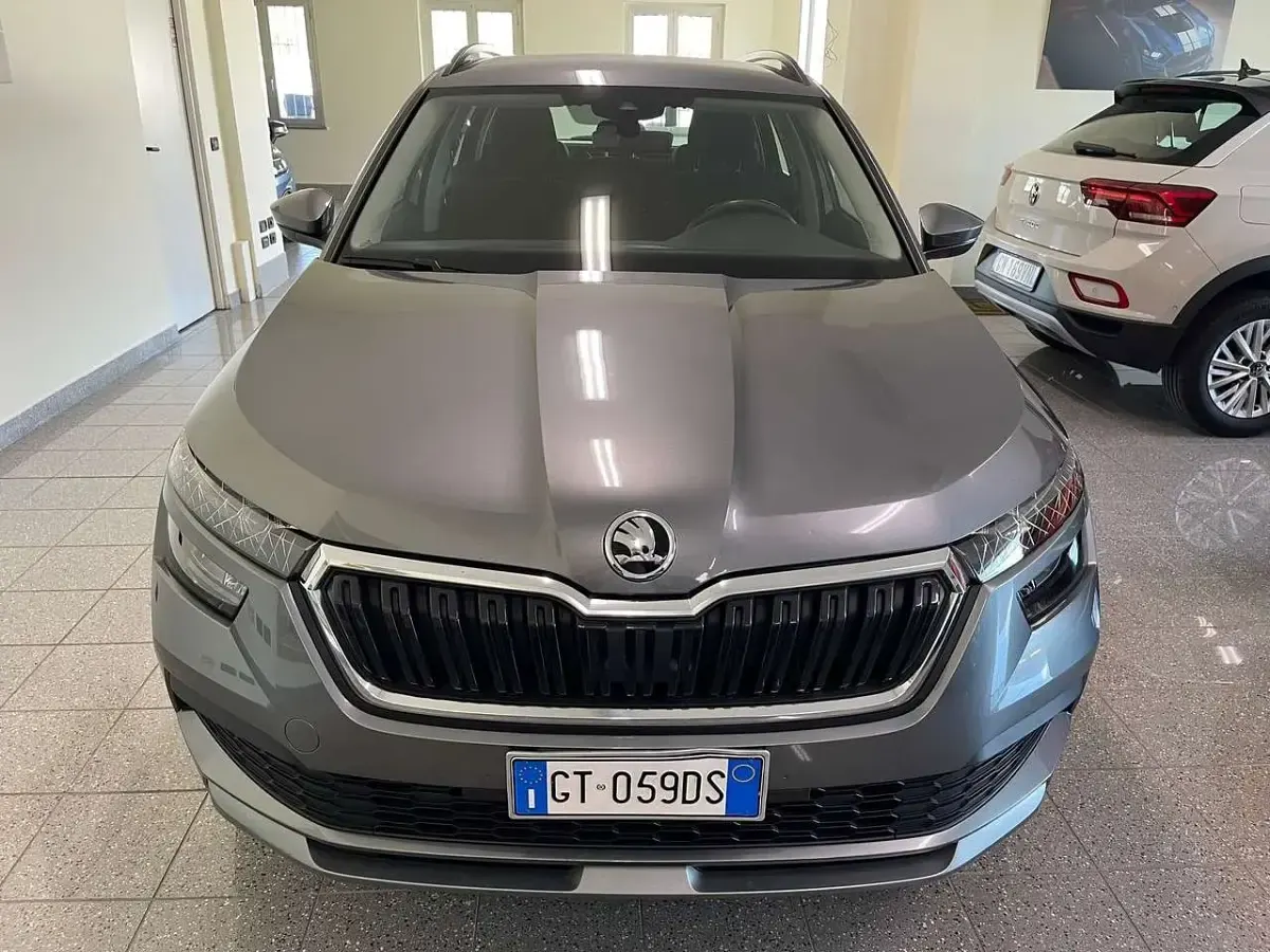 Usata Skoda Kamiq Style 95 CV (69 kW) 2024 Grigio scuro SUV