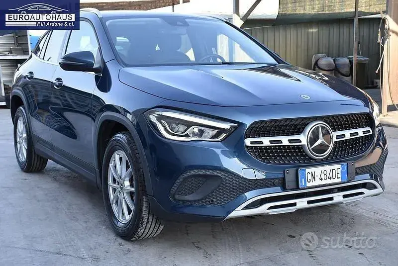 Usata Mercedes GLA200 Business 150 CV (110 kW) 2023 Bluazzurro SUV