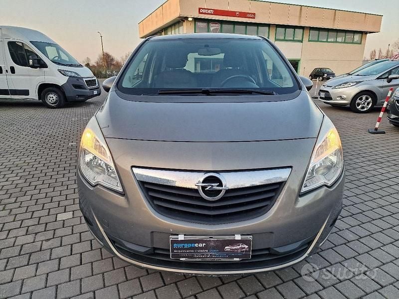 Usata Opel Meriva 120 CV (88 kW) 2013 Grigio Monovolume