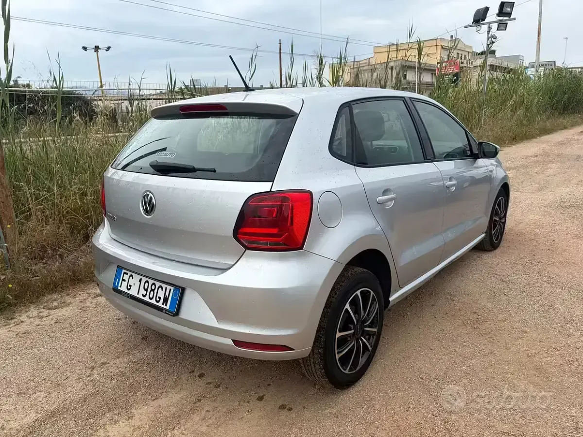 Usata VW Polo 75 CV (55 kW) 2016 Grigio Berlina