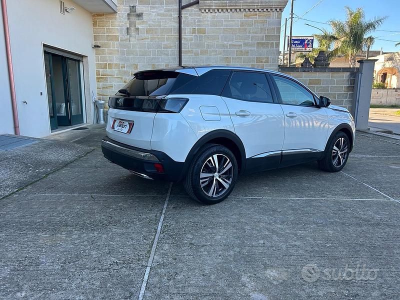 Usata Peugeot 3008 Allure 131 CV (96 kW) 2022 Bianco SUV