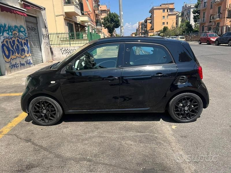 Usata Smart ForFour 2015 Nero Utilitaria