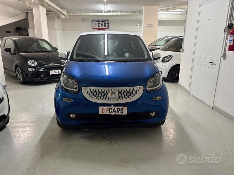 Usata Smart ForFour Passion 71 CV (52 kW) 2017 Blu Utilitaria