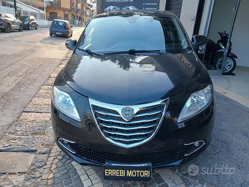 Usata Lancia Ypsilon S 95 CV (69 kW) 2013 Nero Utilitaria